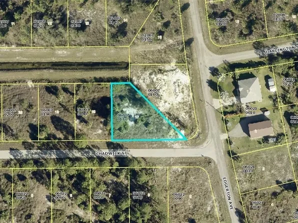 940 Chadwick St, Lehigh Acres, FL 33974