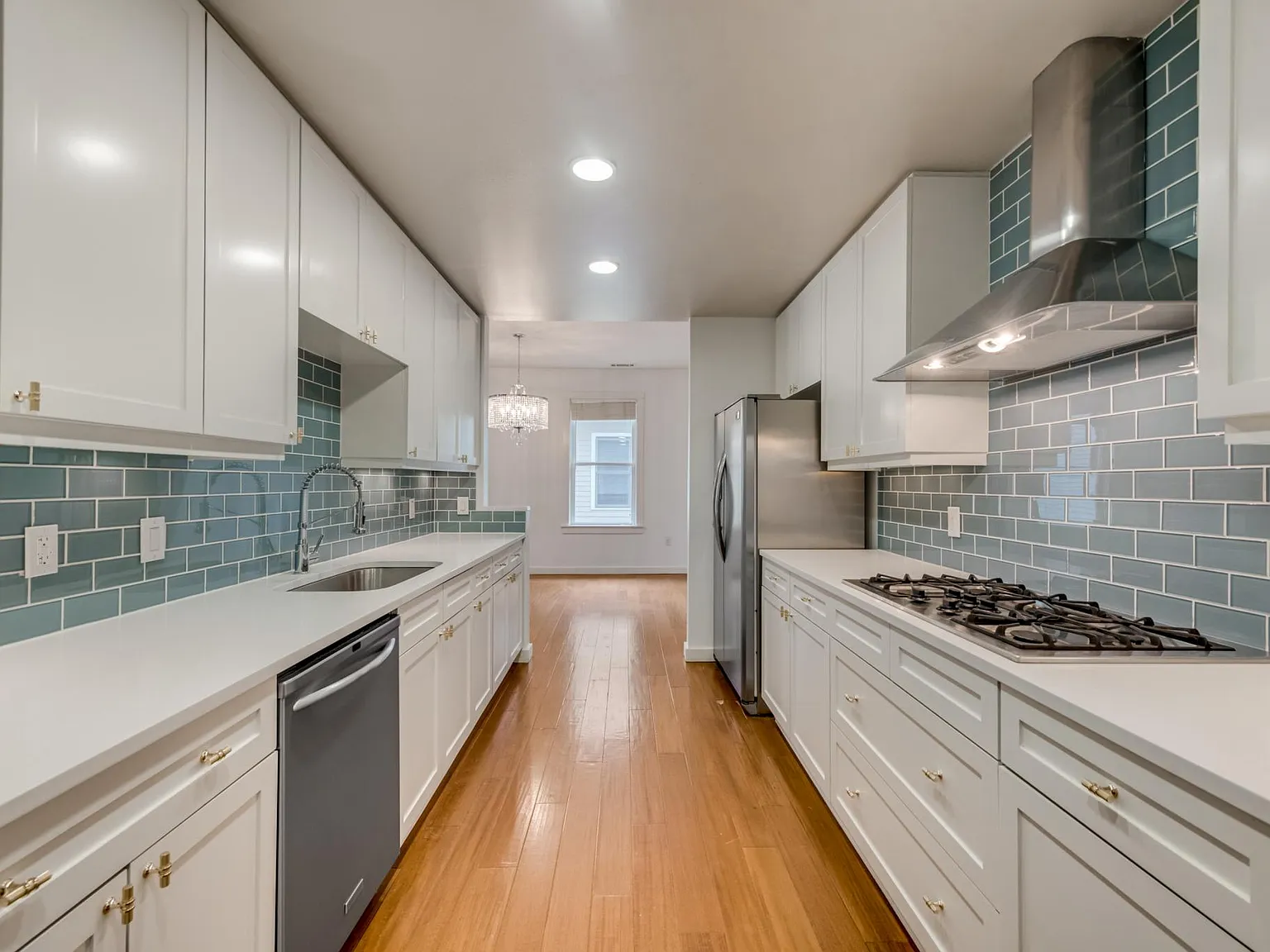 2608 Thomas Ave — Photo 3