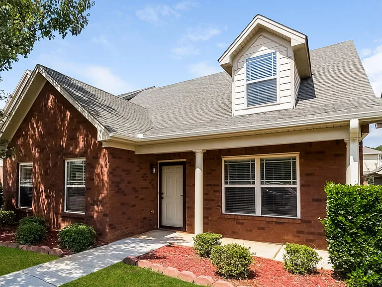 117 Daisy Cir — Photo 1