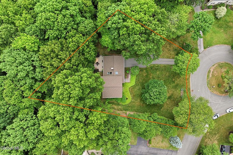 3rd image of 29 Stony Brook Drive