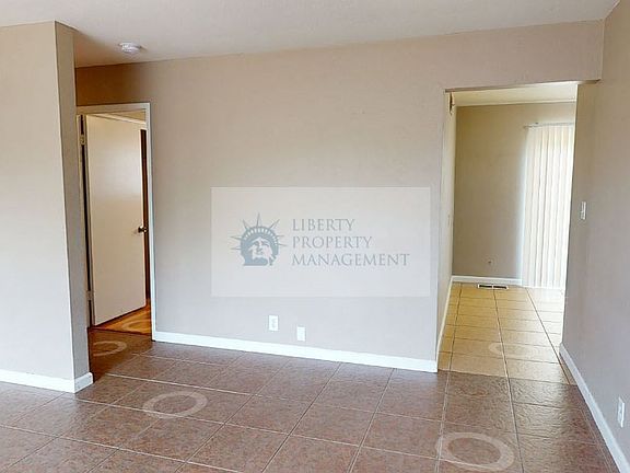 3rd image of 1139 Shasta St