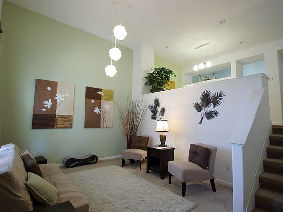 2nd image of 323 Destino Cir