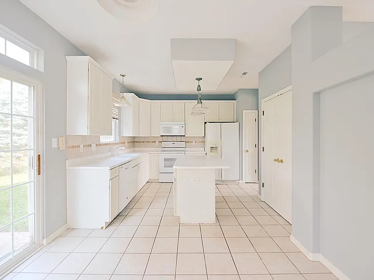 10730 Alyssa Way — Photo 13
