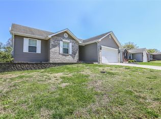 2324 Arkansas Dr, High Ridge, MO 63049