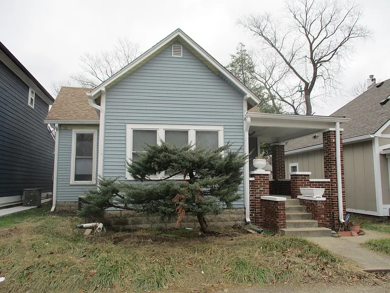 545 N Goodlet Ave — Photo 1