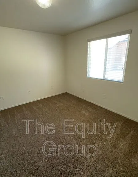 2664 W Lark Ave — Photo 15