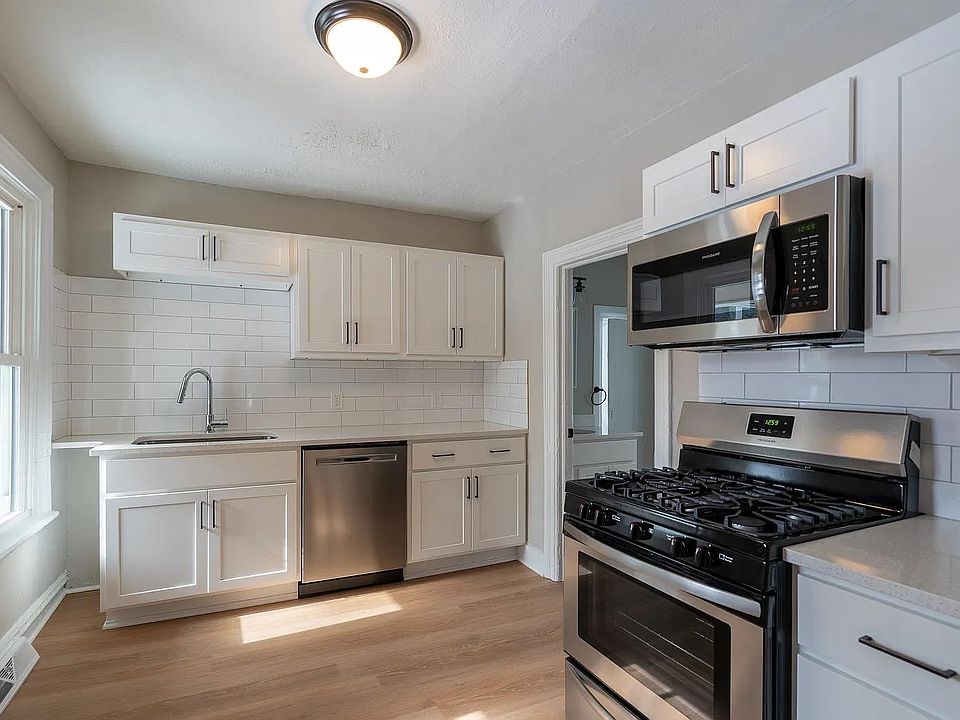 1st image of 605 Pettibone Ave NW #1