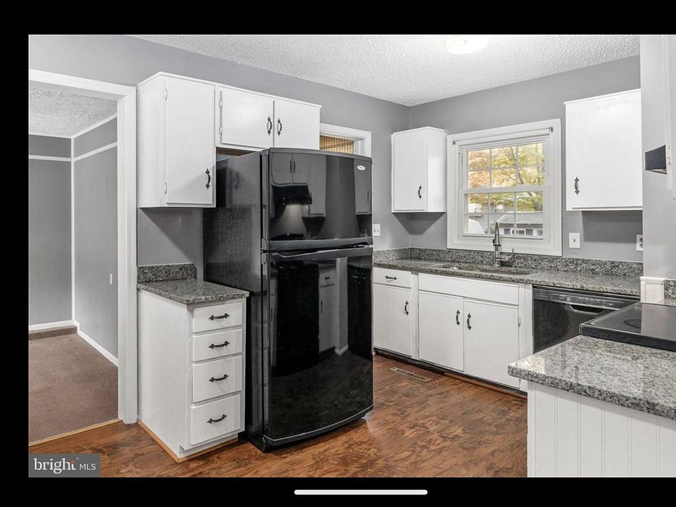 2nd image of 22 Clarion Dr