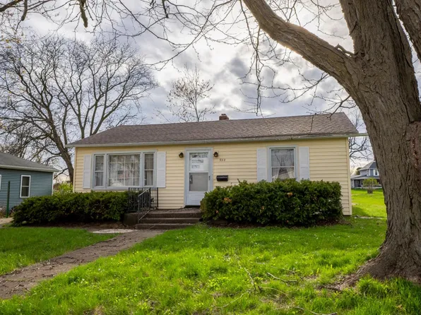 950 N Court St, Platteville, WI 53818