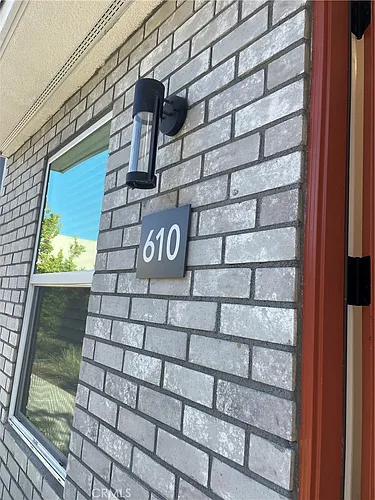 610 Dawson Ave Photo 1