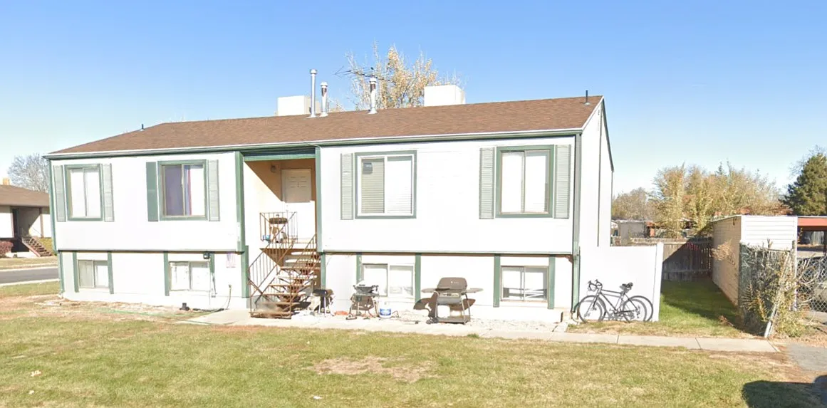 2 bed, 820 sqft, $995 — Photo 1