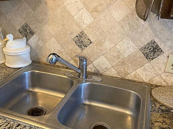 4th image of 4349 Bellaire Dr S APT 131