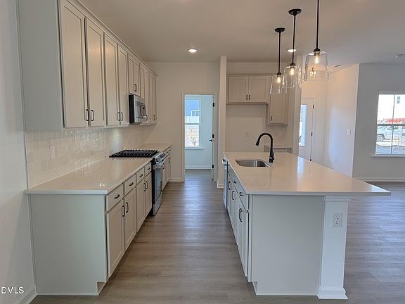 5th image of 2840 Quarry Rd #174