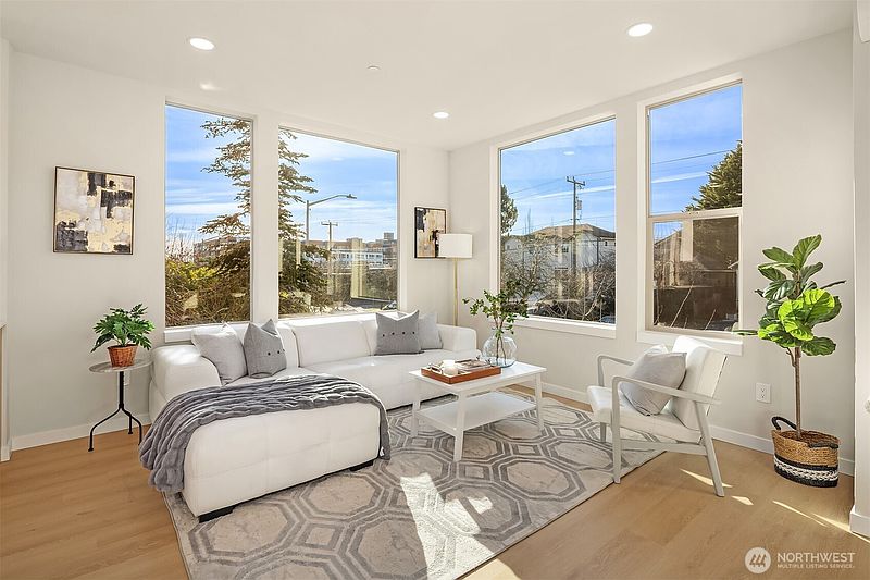 2nd image of 5716 14th Avenue NW