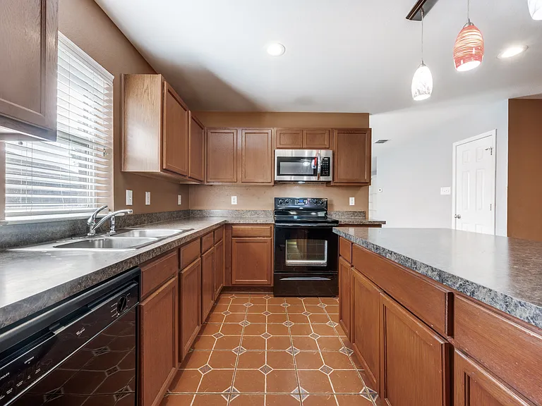 6504 Corral Ln — Photo 15
