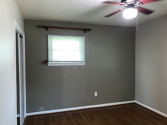 3rd image of 601 Echols St SE