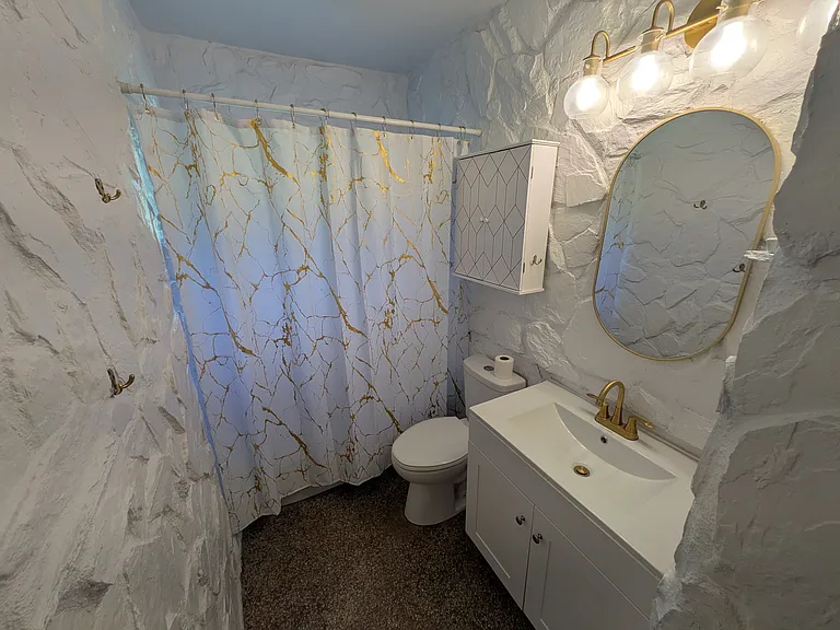 10981 Village Green Ave — Photo 17