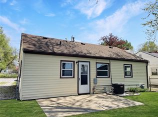 401 Woodlawn Ave, Mattoon, IL 61938