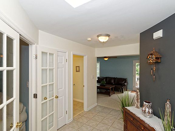 4th image of 17 Goldfield Ln