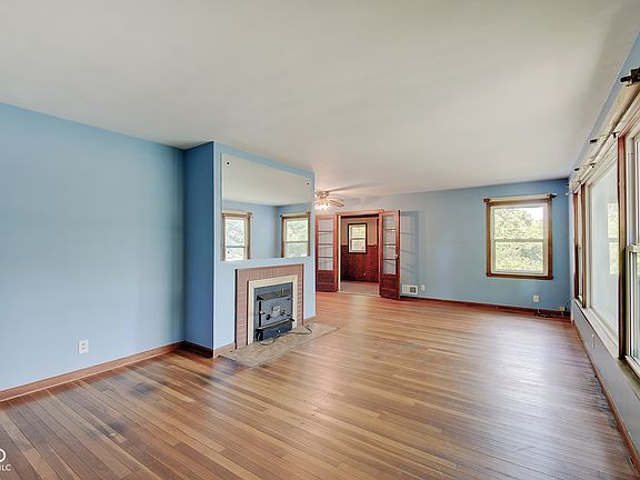 2nd image of 360 E Edgewood Ave