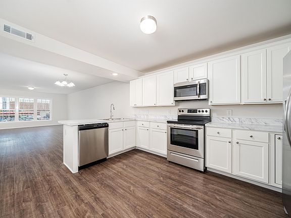 5th image of 162-170 S Orange Ave #502