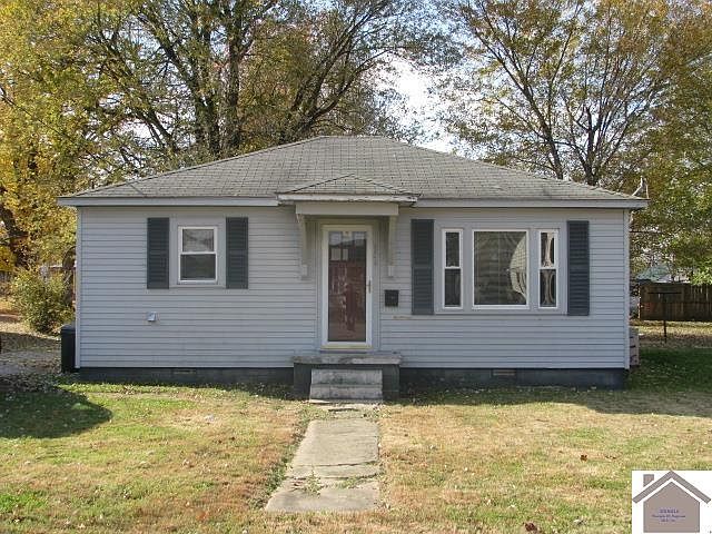 1st image of 806 Birch St