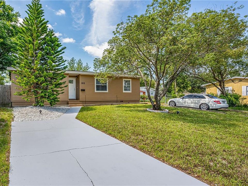 1st image of 202 Colony Dr