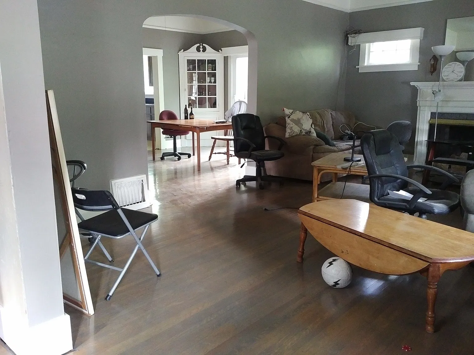913 Isaacs — Photo 2