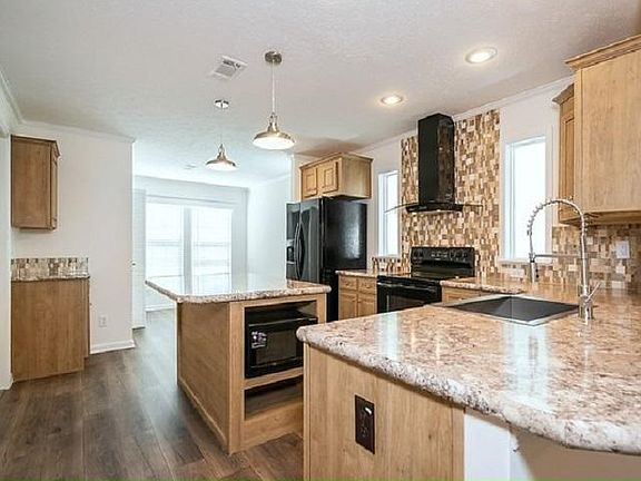5th image of 13204 Lemon Ave