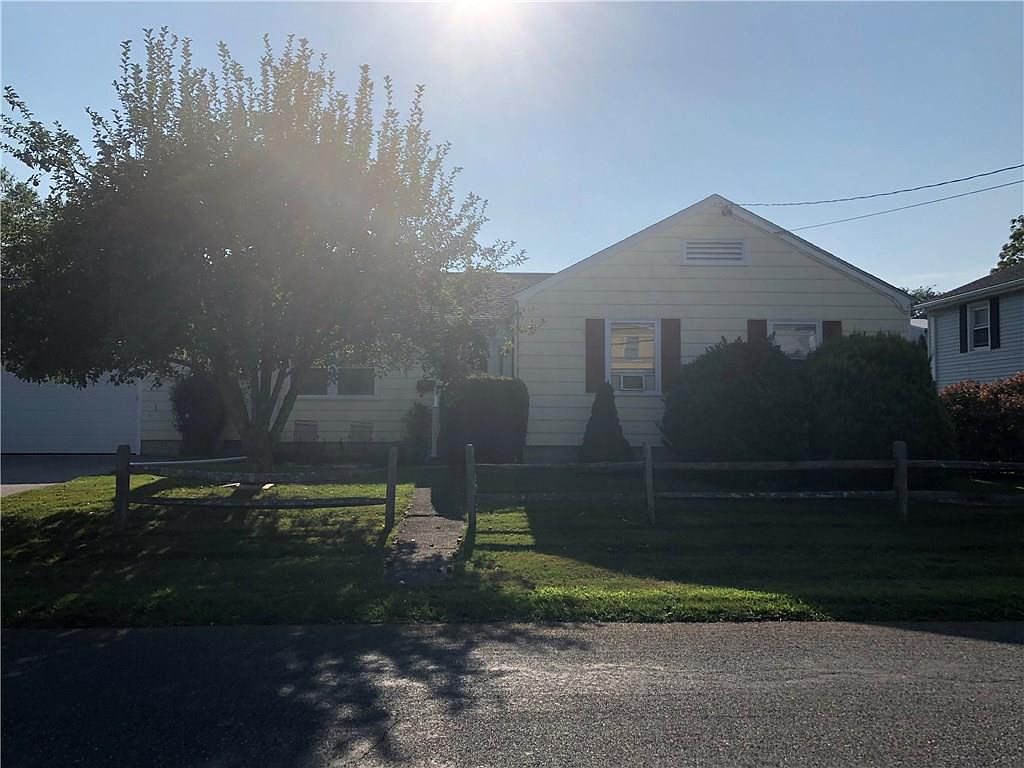 97 Eustis Ave, Newport, RI 02840 Zillow