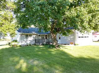 207 Division St, Plainfield, IA 50666