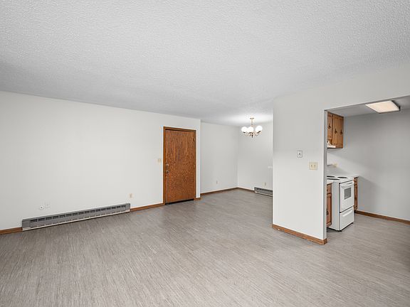 3rd image of 2807 17th Ave S APT 6