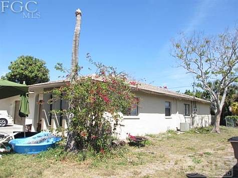 3rd image of 215 SE 23rd Pl