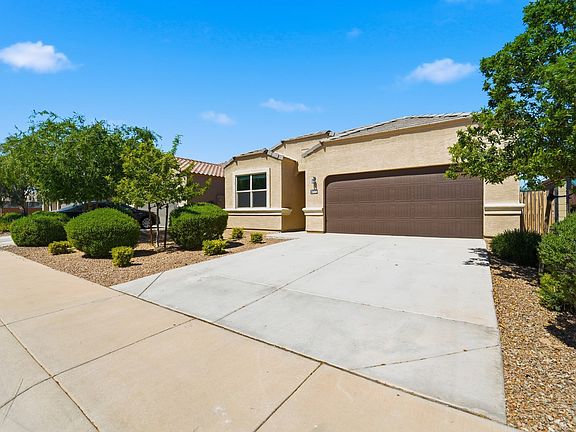 2nd image of 36864 W Maddaloni Ave