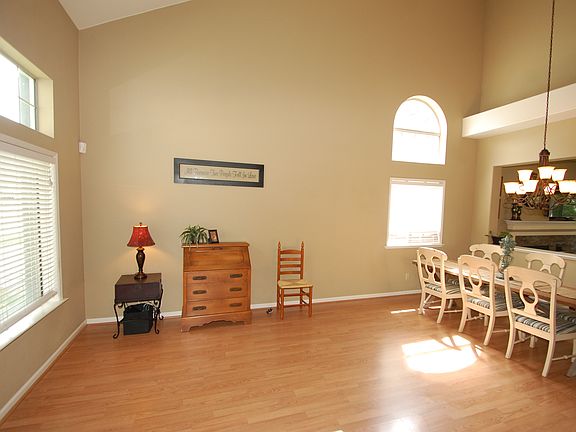 3rd image of 10636 Pleasant Valley Cir