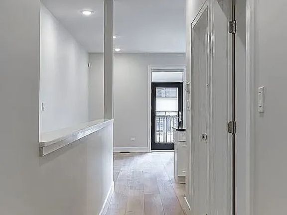 4th image of 1214 W Carmen Ave #101