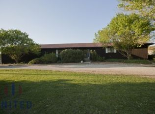 561 142nd St, South Sioux City, NE 68776