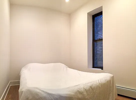 Rented by Keller Williams NYC | media 17