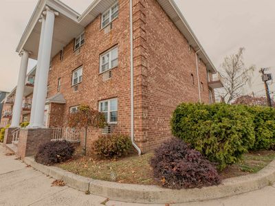 55 W 1st St APT A4, Bayonne, NJ, 07002