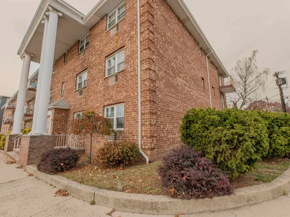 55 W 1st St APT A4, Bayonne, NJ 07002