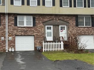4176B Burningtree Rd, Liverpool, NY 13090