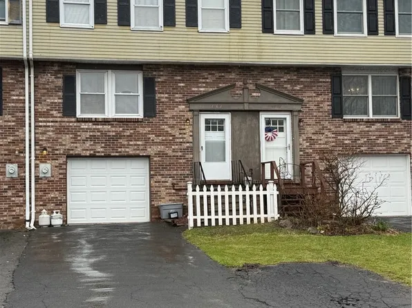 4176B Burningtree Rd, Liverpool, NY 13090