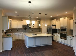 1641 Holly Creek Ln, Chapel Hill, NC 27516