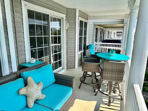 4th image of 1626 Asbury Ave #2
