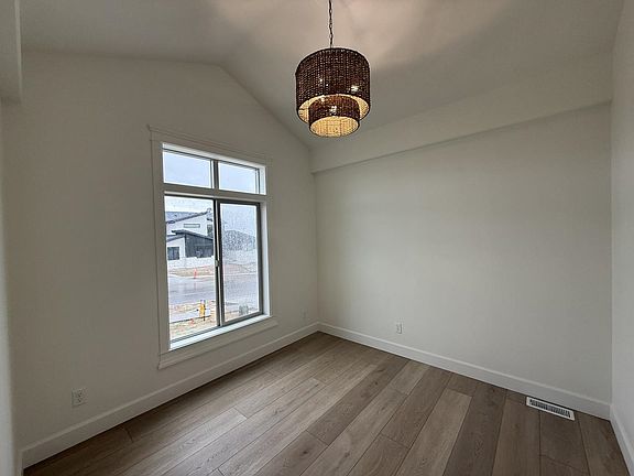 2nd image of 2288 Greenfield Dr