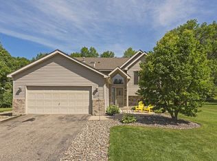 8520 Trista Ln E, Saint Bonifacius, MN 55375