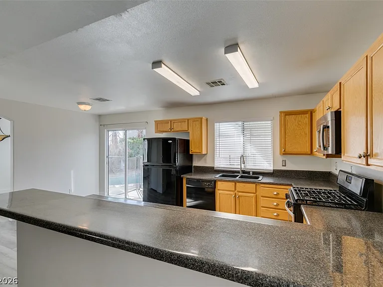 9321 Copper Bay Ave — Photo 24