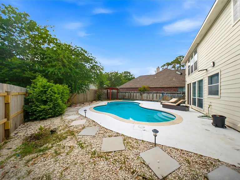 2415 Mills Creek Dr — Photo 23