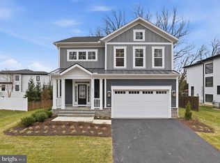 602 Tapawingo Rd SW, Vienna, VA 22180