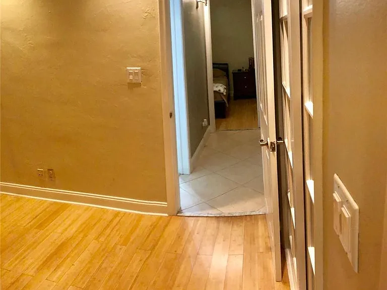 901 NE 3rd St #101 — Photo 6